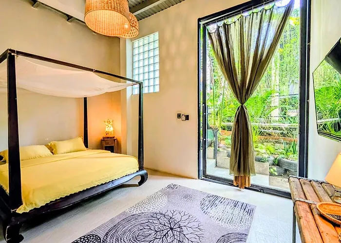 Cargo Remote Mui Ne Hotel 3*